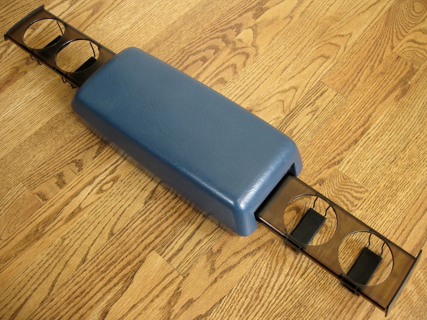 VOLVO 240 740 940 850 CENTER CONSOLE ARMREST CUPHOLDER ARM REST