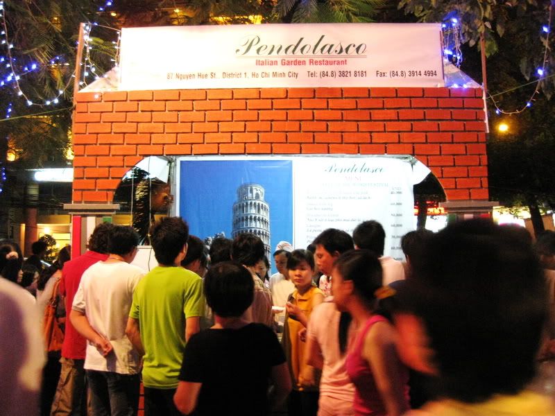 Một chút hình ảnh về Lễ hội ẩm thực 3/12 - 6/12. Mọi người cùng share nhé! - 2