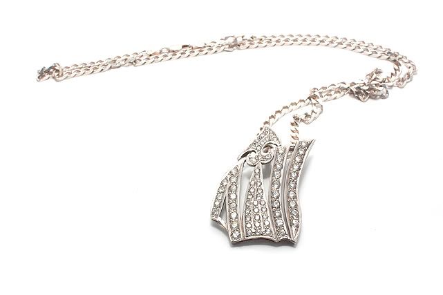 IMAGE: http://i827.photobucket.com/albums/zz198/SitaraPhotos/Lightbox/Allah2.jpg