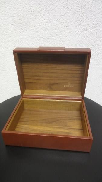 rolex-uhren-box-leder-holz_05_zpsuwt14ts